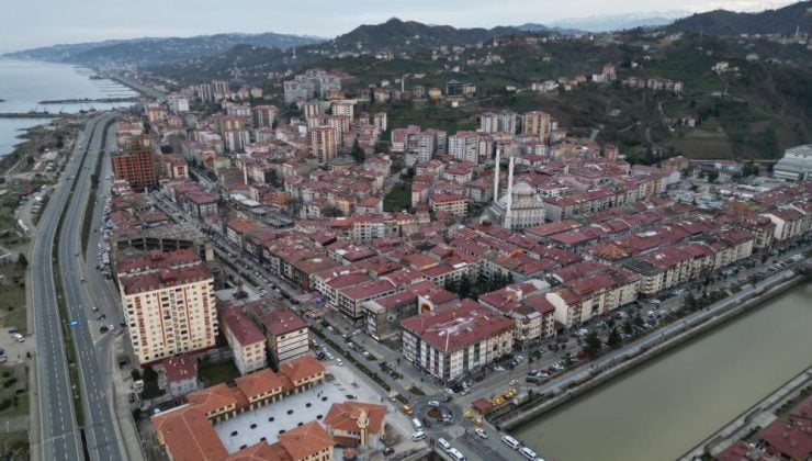 Trabzon’un Of ilçesinde 150 yıllık gelenek bozulmadı |Belediye başkanı tekrar aynı aileden seçildi