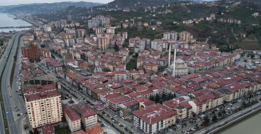 Trabzon’un Of ilçesinde 150 yıllık gelenek bozulmadı |Belediye başkanı tekrar aynı aileden seçildi
